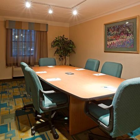 La Quinta Inn Chicago Оукбрук Теръс Екстериор снимка