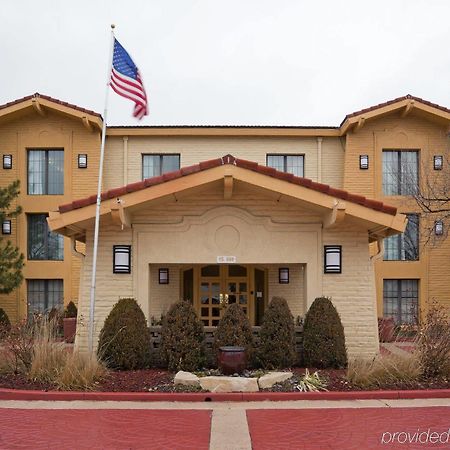La Quinta Inn Chicago Оукбрук Теръс Екстериор снимка