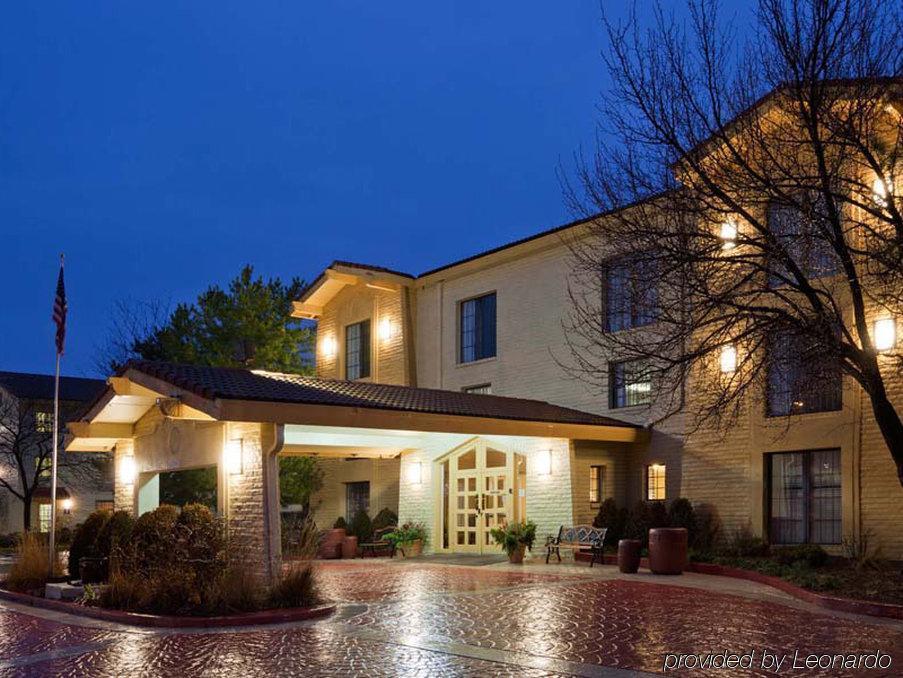 La Quinta Inn Chicago Оукбрук Теръс Екстериор снимка