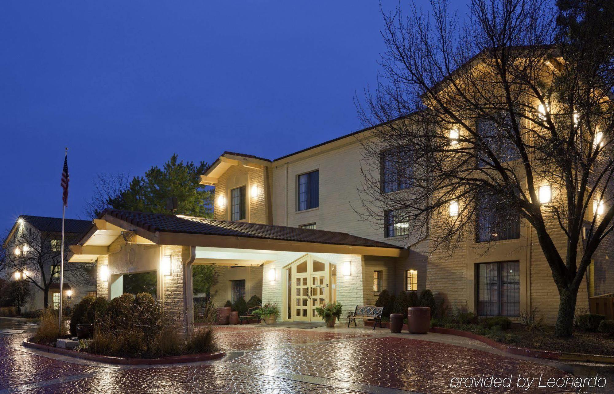 La Quinta Inn Chicago Оукбрук Теръс Екстериор снимка
