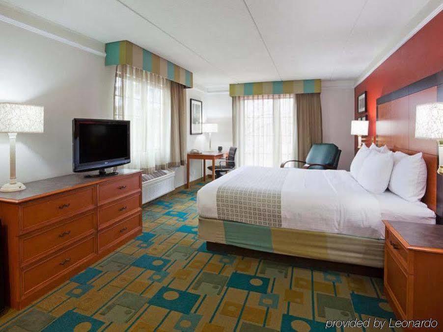 La Quinta Inn Chicago Оукбрук Теръс Екстериор снимка